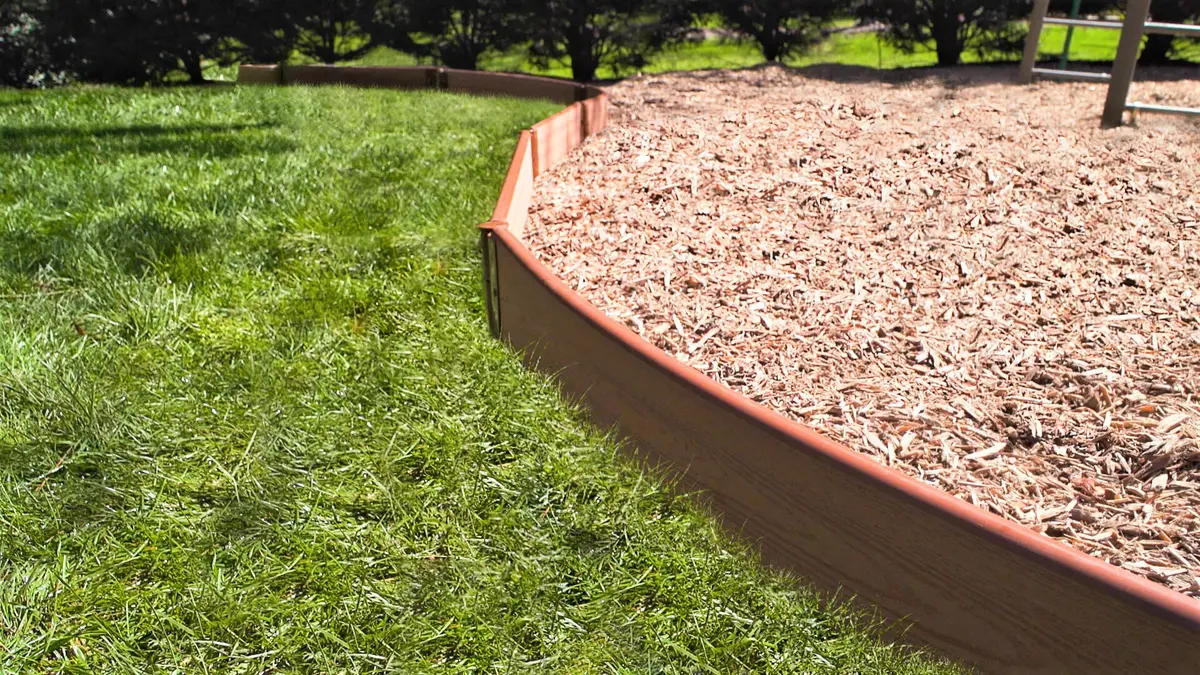 Tool-Free Classic Curved Playground Border 1