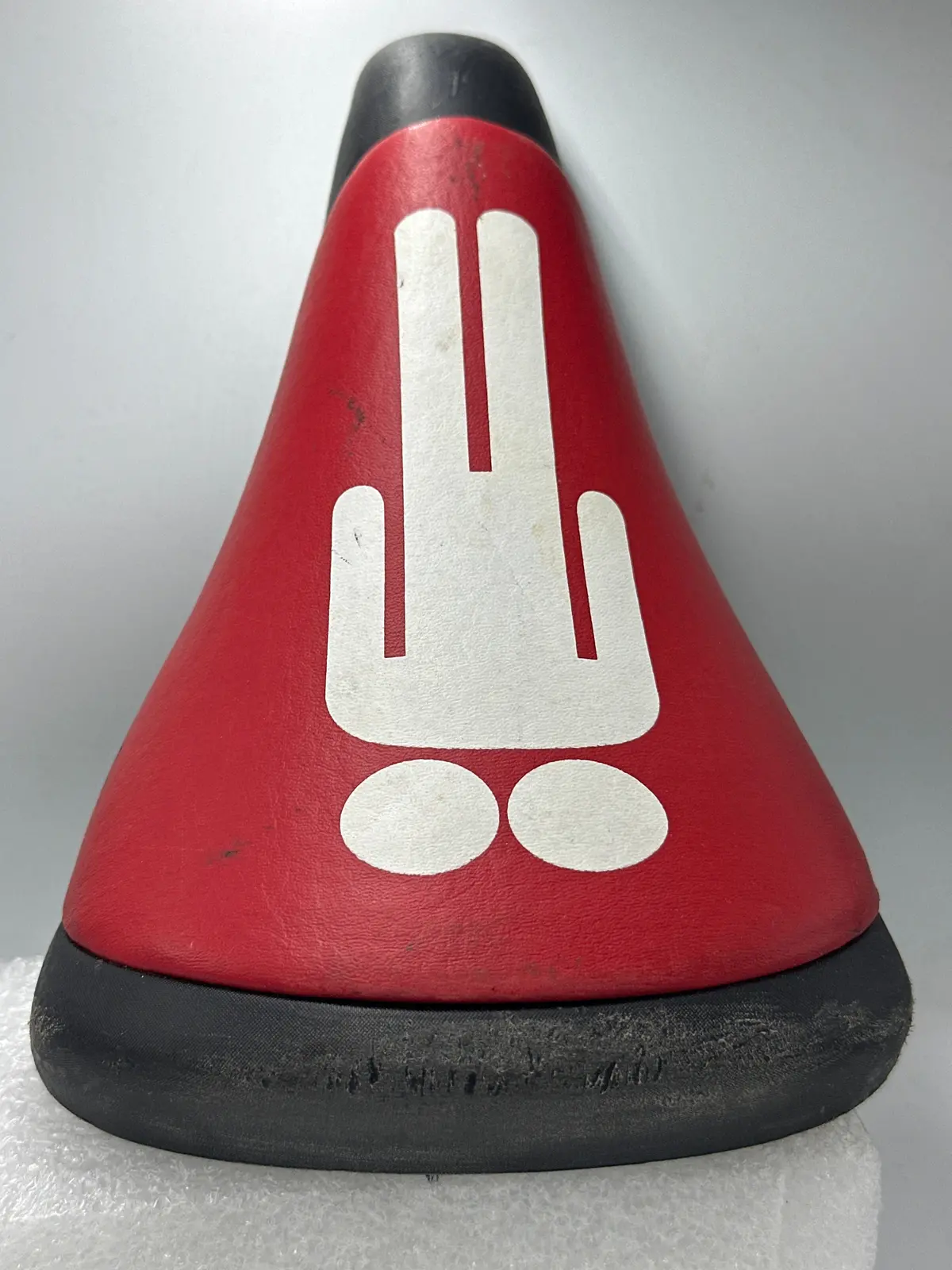 Used Freaky Factory Mid School Seat 1