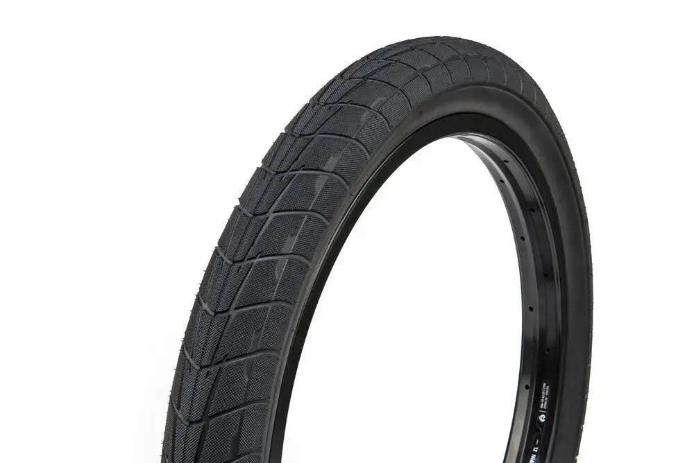 Eclat Predator Tire Bruno Hoffman Signature 1