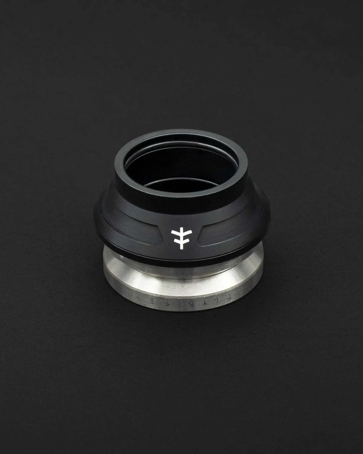 Flybikes Volcano 15 Headset 1