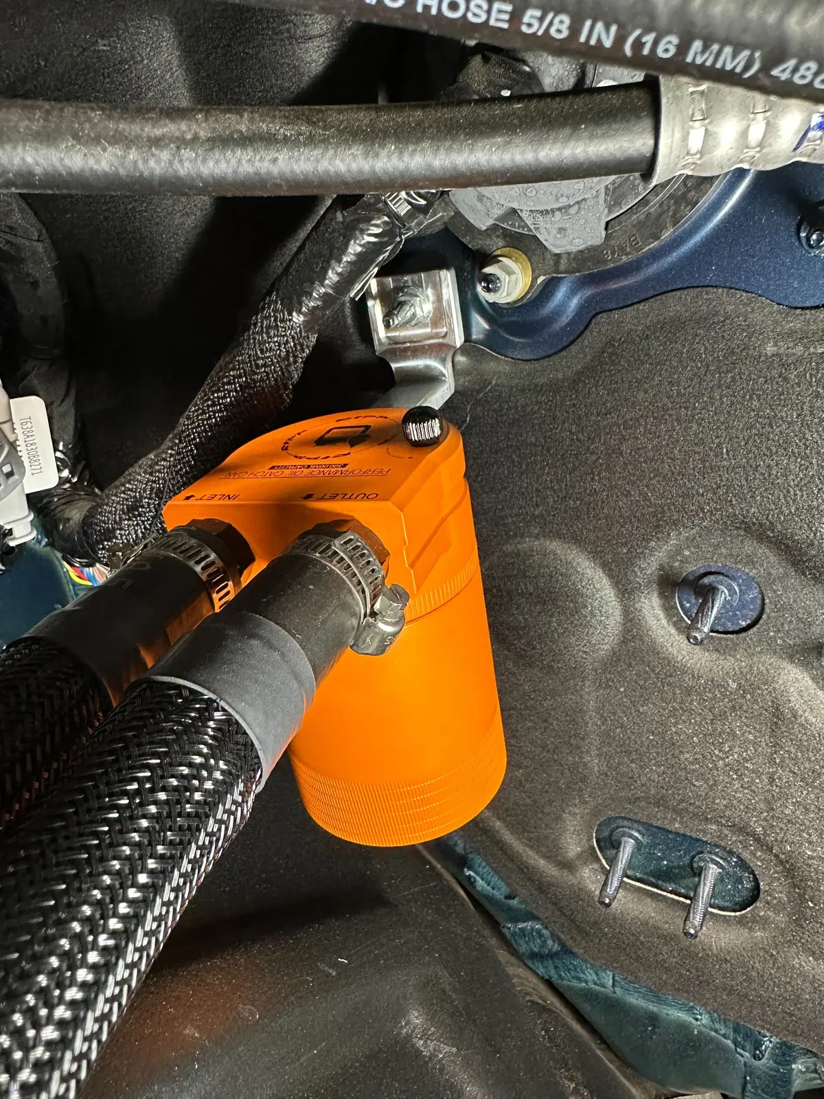 Ram 1500 V8, 5.7  Catch Can Kit 1