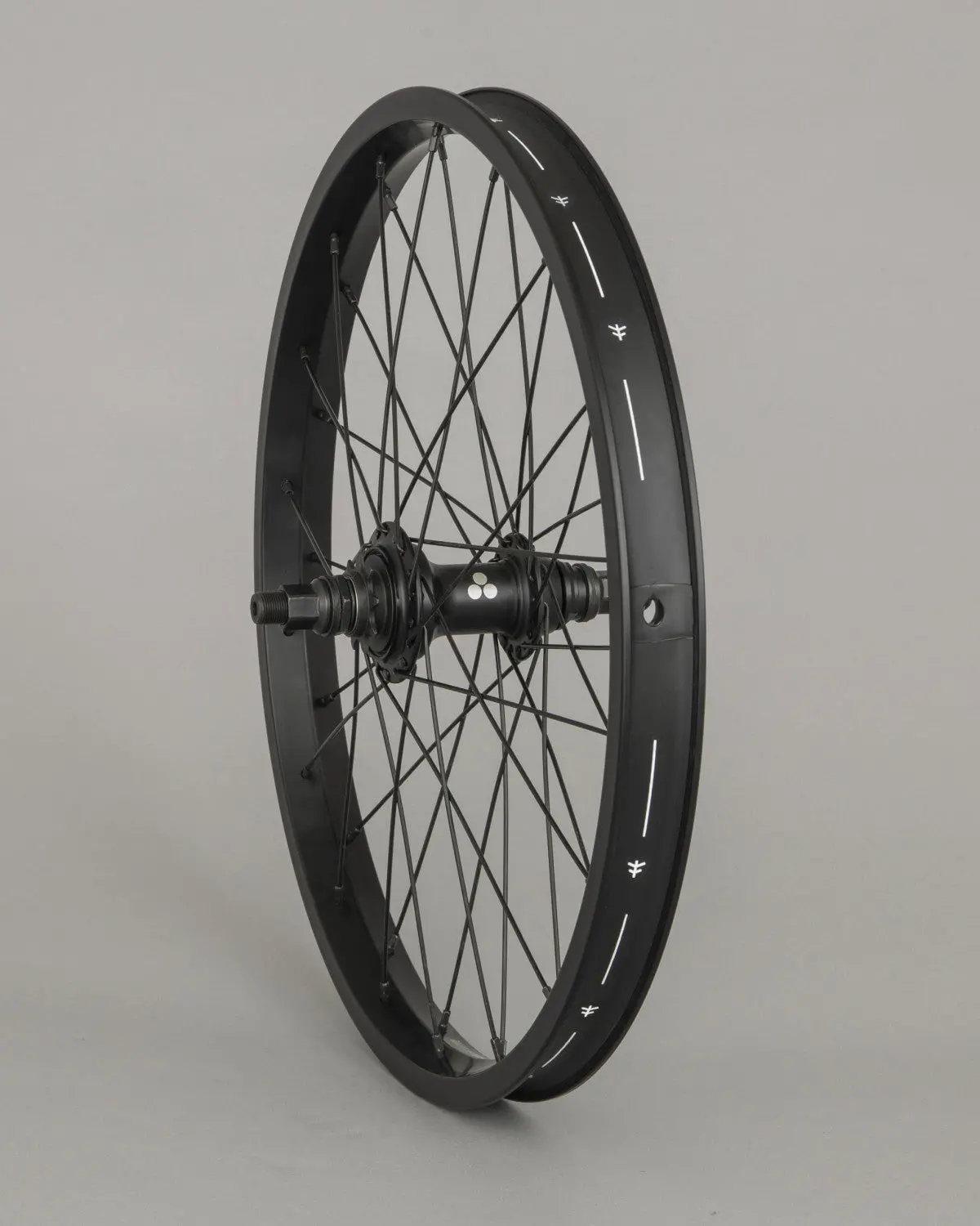 Trebol Male Piramide Cst Rear Wheel 1