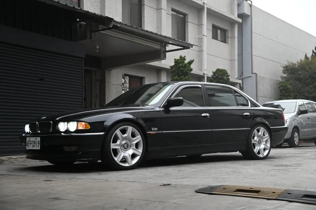 Agt Shock 1994-2001 E38	7 Series Mk3 Front/ Rear: Inverted Fork-Front Spring Rate: 5K210 Rear Spring Rate: 5K240 1