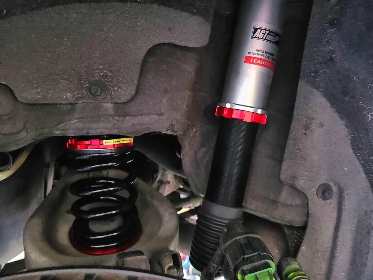 Agt Shock 2003-2010 E61 Rwd 5 Series Mk5 Touring Front/ Rear: Inverted Fork - Front Spring Rate: 7K210	Rear Spring Rate: 8K230 1