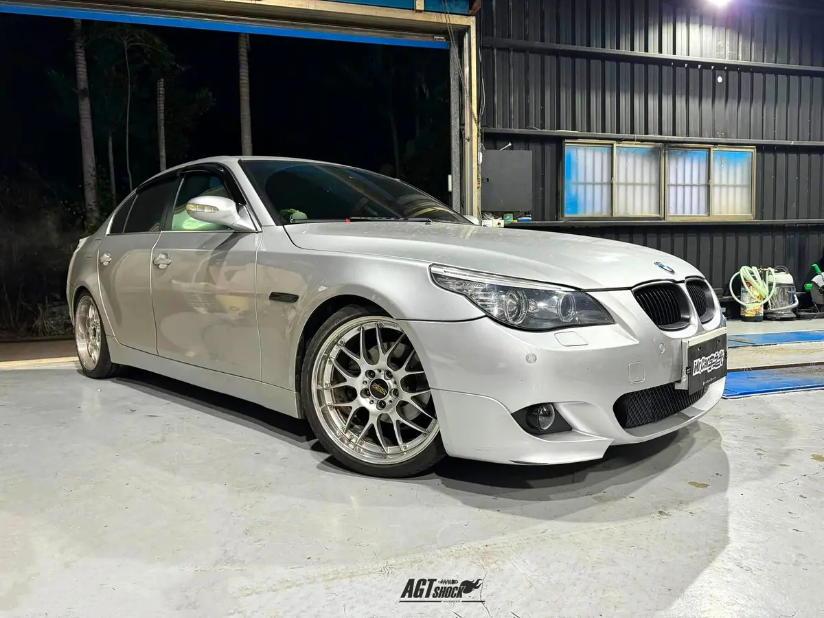 Agt Shock 2004-2010 E60	5 Series Mk5 Sedan Front/ Rear: Inverted Fork-Front Spring Rate: 5K210 Rear Spring Rate: 5K240 1