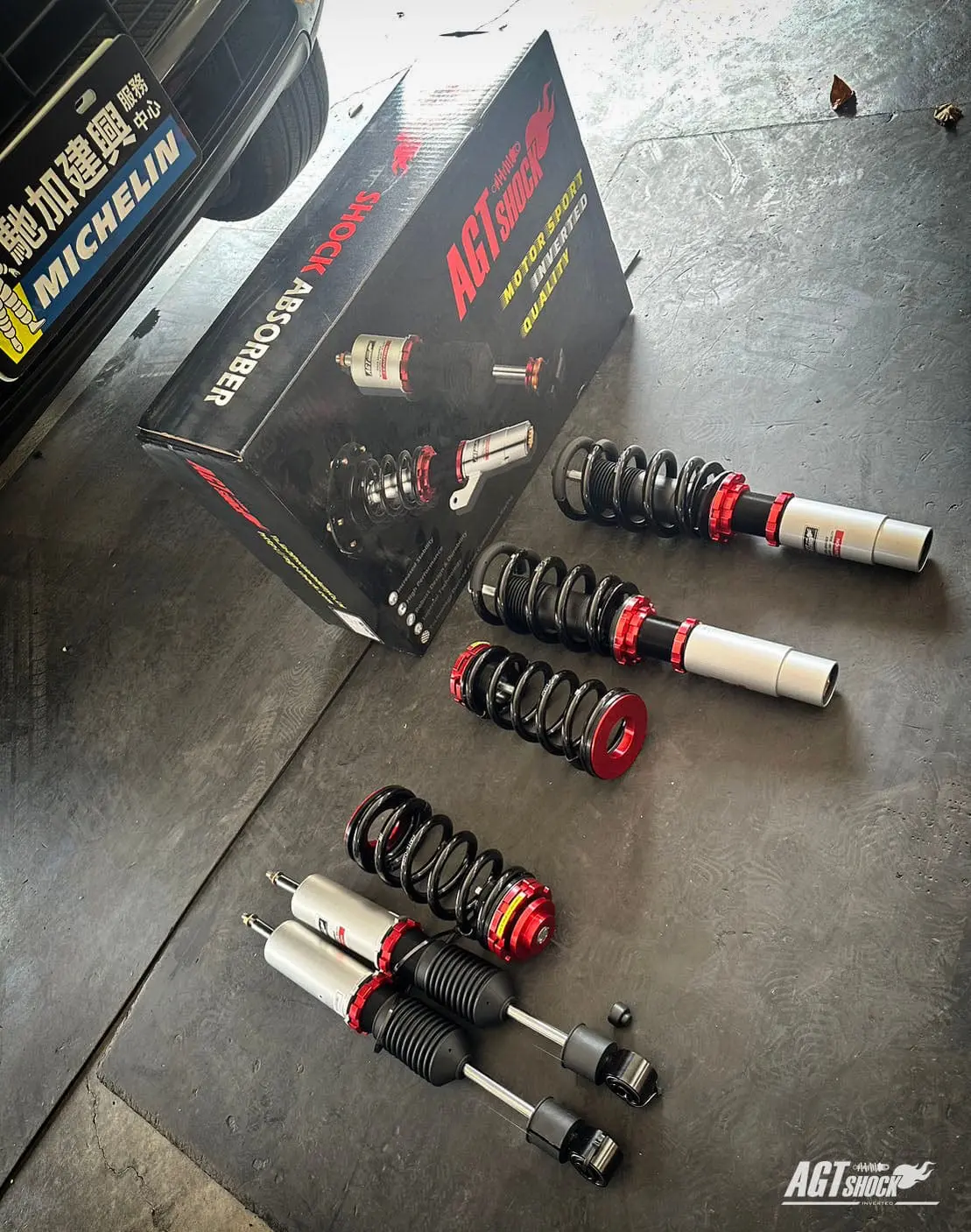 Agt Shock 2014+	95B Macan Front Inverted  Fork/Rear Flip-Front Spring Rate: 12K210 Rear Spring Rate: 7K210 1