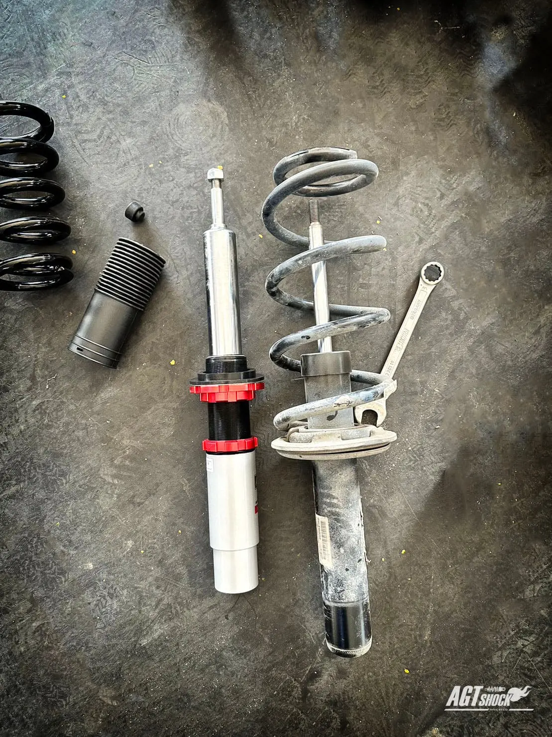 Agt Shock 2014+	95B Macan Front Inverted  Fork/Rear Flip-Front Spring Rate: 12K210 Rear Spring Rate: 7K210 1