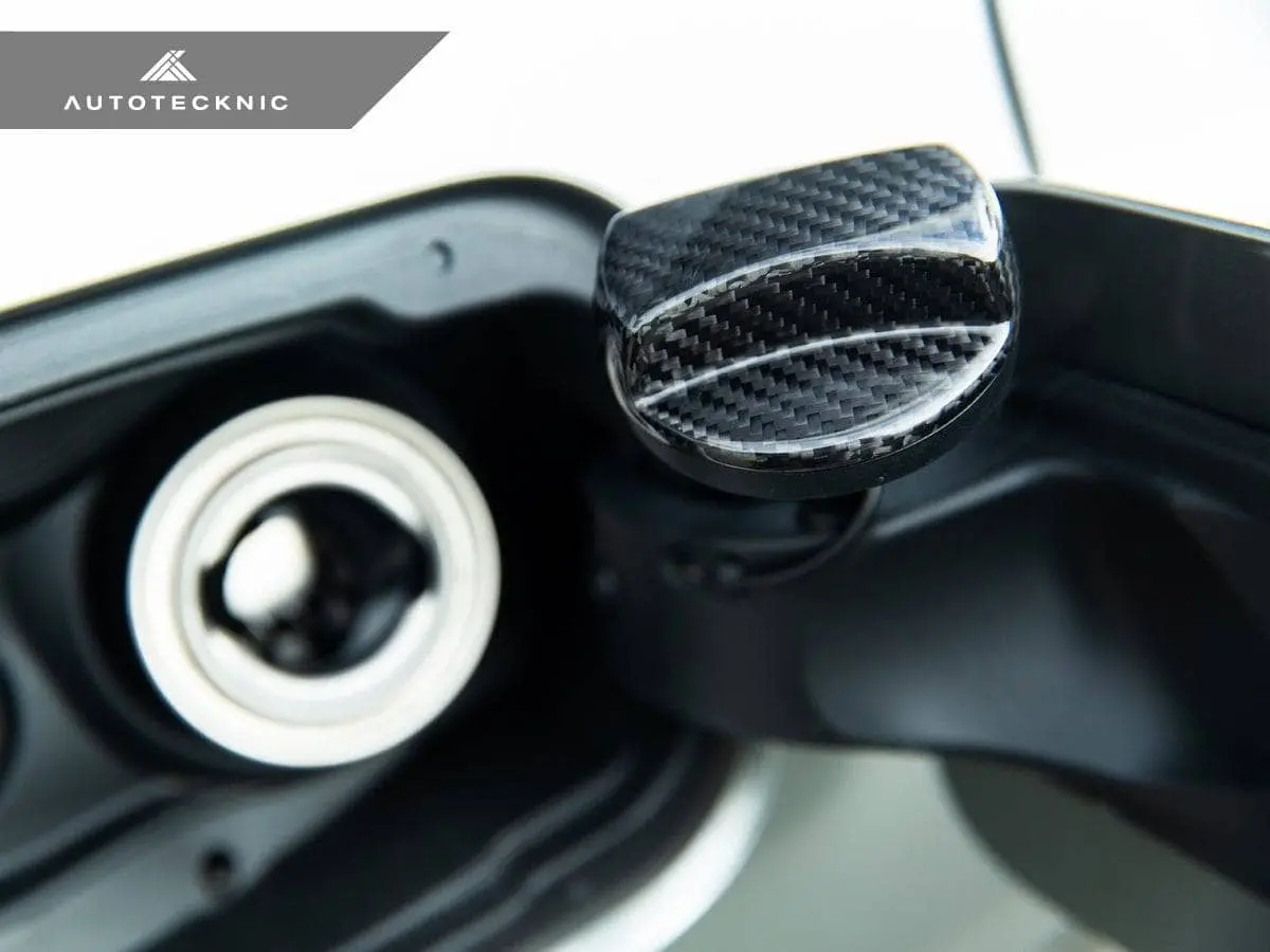 Autotecknic Dry Carbon Competition Fuel Cap Cover - E9x M3 | 3-Series 6
