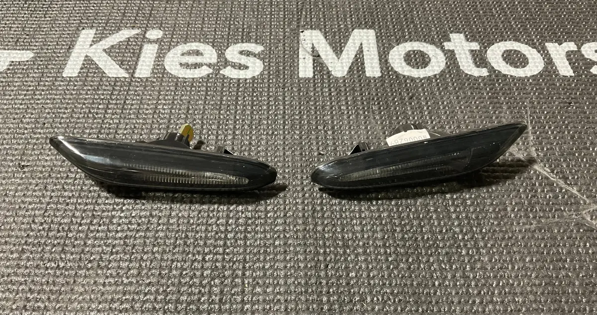 Open Box - Bmw E92 Smoked Black Sidemarkers 1