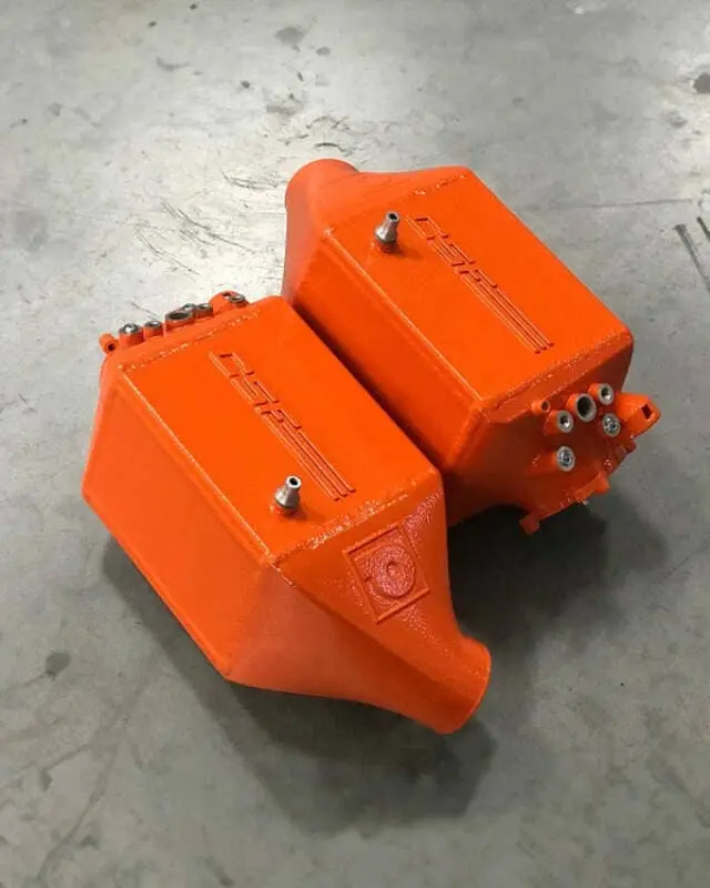 Csf 12-16 Bmw M5 (F10) / 12-18 Bmw M6 (F06/F12/F13) Twin Charge-Air-Cooler Set - Fire Orange 1