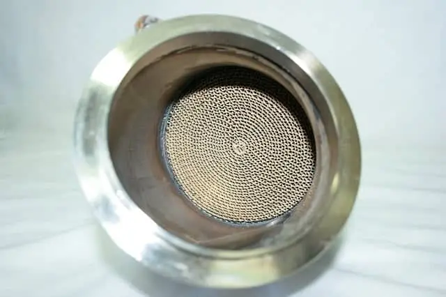 Sports Series 4" High Flow Catted Downpipe For The X1/X3/X4/Z4 N20 (4 Cylinder) Engine 2