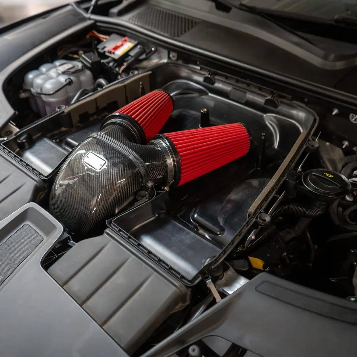 Eventuri Porsche Cayenne 3.0 Turbo V6 Black Carbon Intake System 1