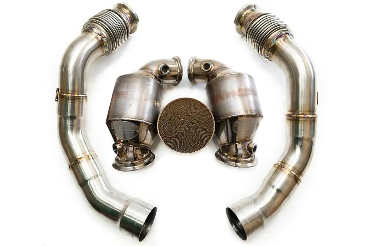 Fabspeed Bmw X5m / X6m Primary Sport Catalytic Converter Downpipes (2020+) 1