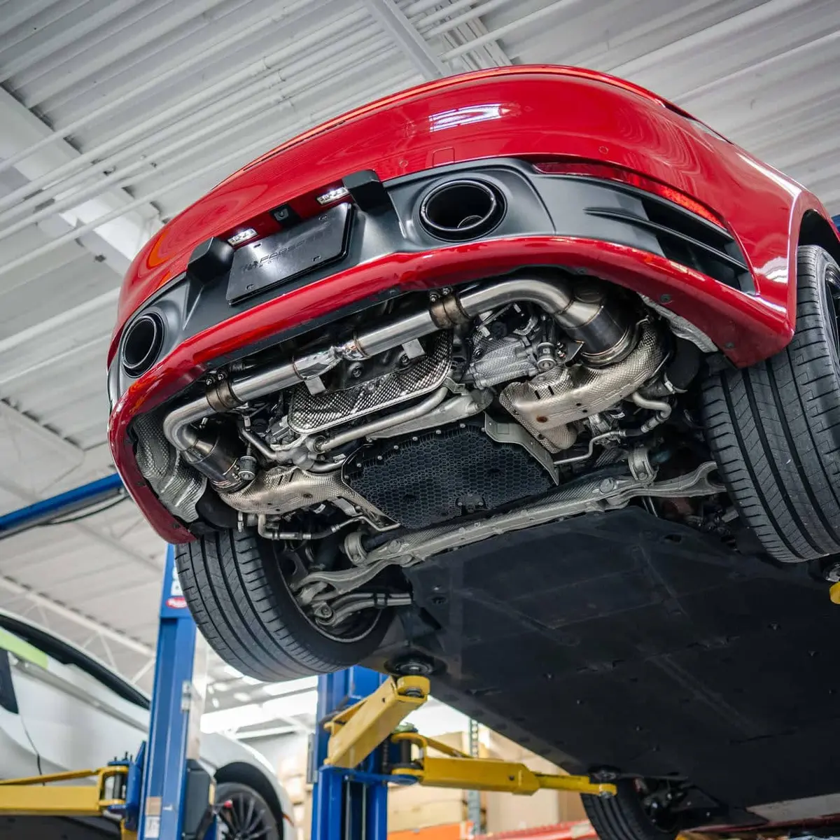Fabspeed Porsche 992 Carrera Cat-Back Valvetronic Maxflo Exhaust System (2019+) 2
