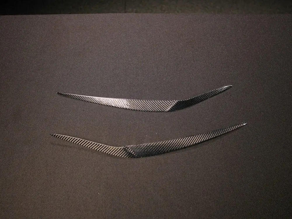 Kies Carbon X3m Carbon Fiber Eyebrows 1