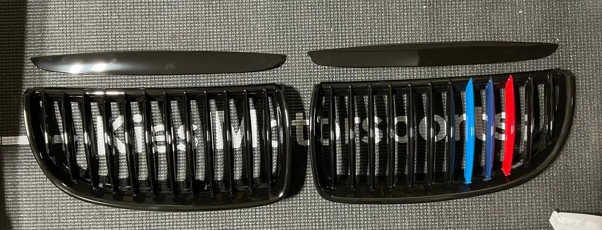 Open Box - Bmw E90 2004-2008 Gloss Black Kidney Grills 1