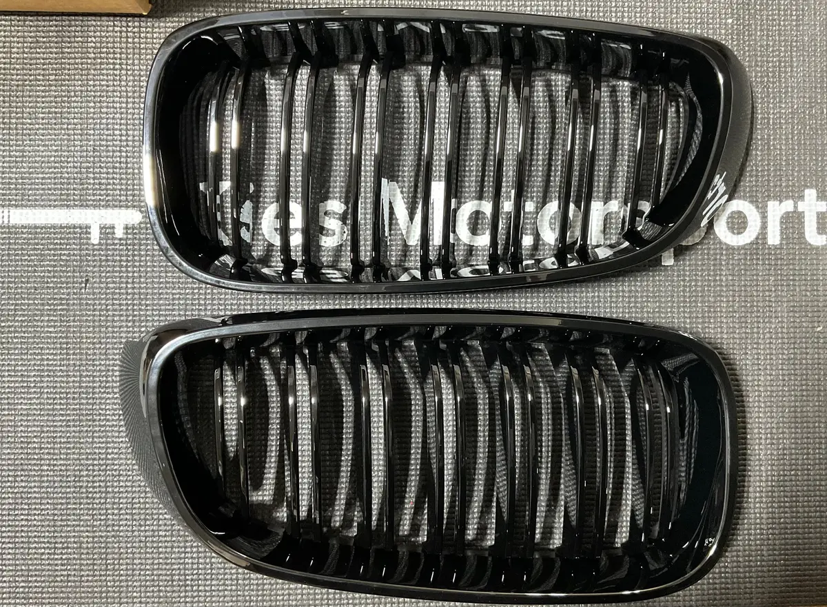Open Box - Bmw F34 3Gt Gloss Black Kidney Grills (New) 1