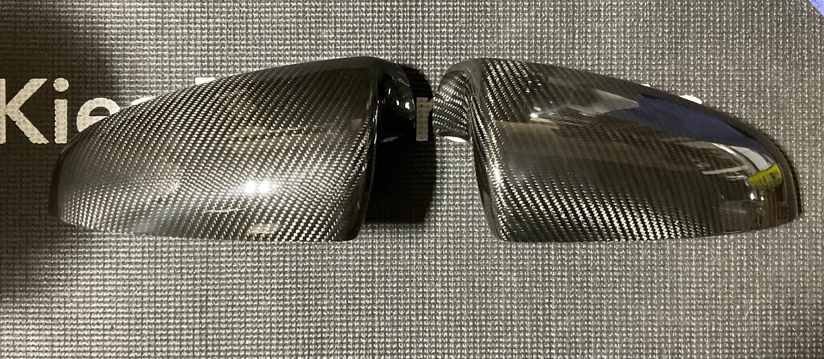 Open Box - E6x/X Series/F1x Dry Carbon Fiber Mirror Caps (Blemish) 1