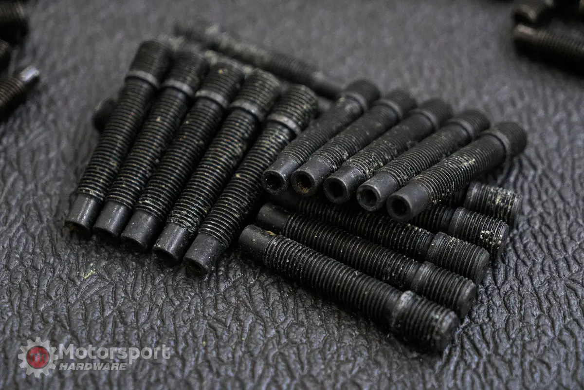 14 X 1.5 To 12 X 1.5 Bullet Nose Conversion Stud Kit 78Mm With 17Mm Black Conical Seat Nuts 1