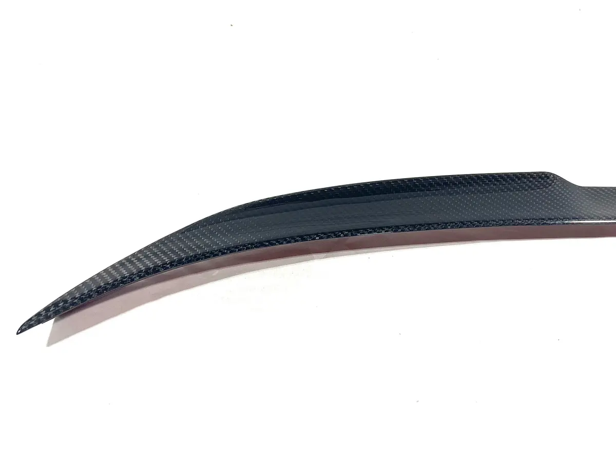 Kies Carbon Bmw G87 M2/G42 M240i Carbon Fiber V-Style Rear Spoiler 1
