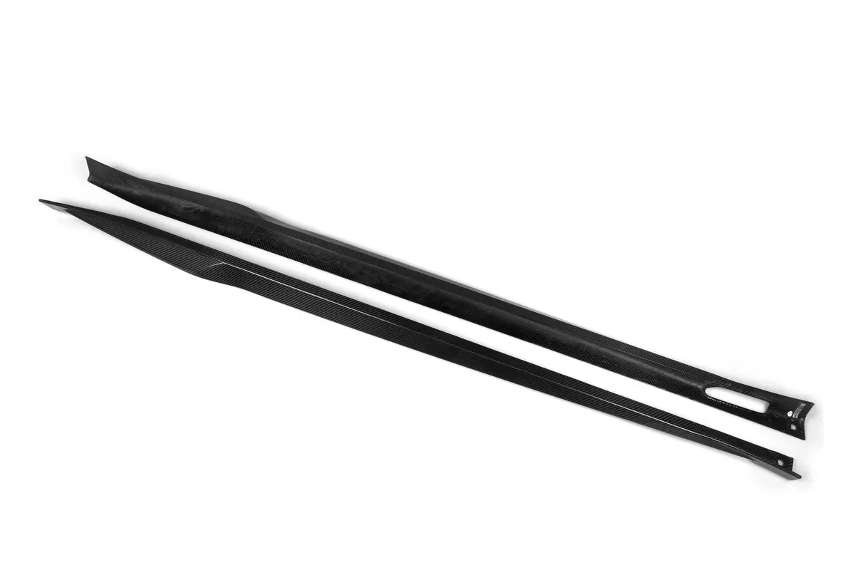 22+ G01/G02 Lci Sq Style Dry Carbon Side Skirts 1