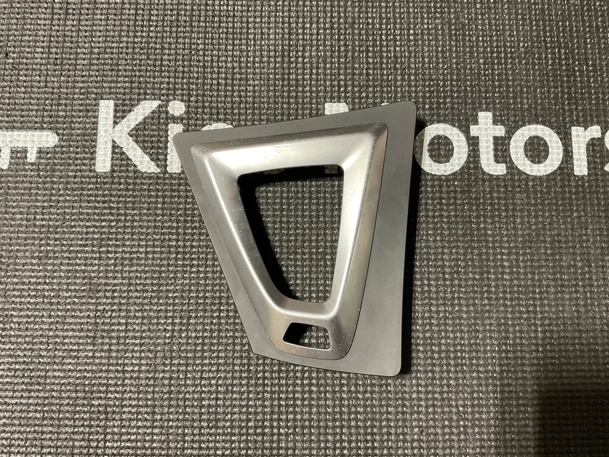 Open Box - Bmw F80 Automatic Shifter Trim Cover (Silver/Flat Black) 1