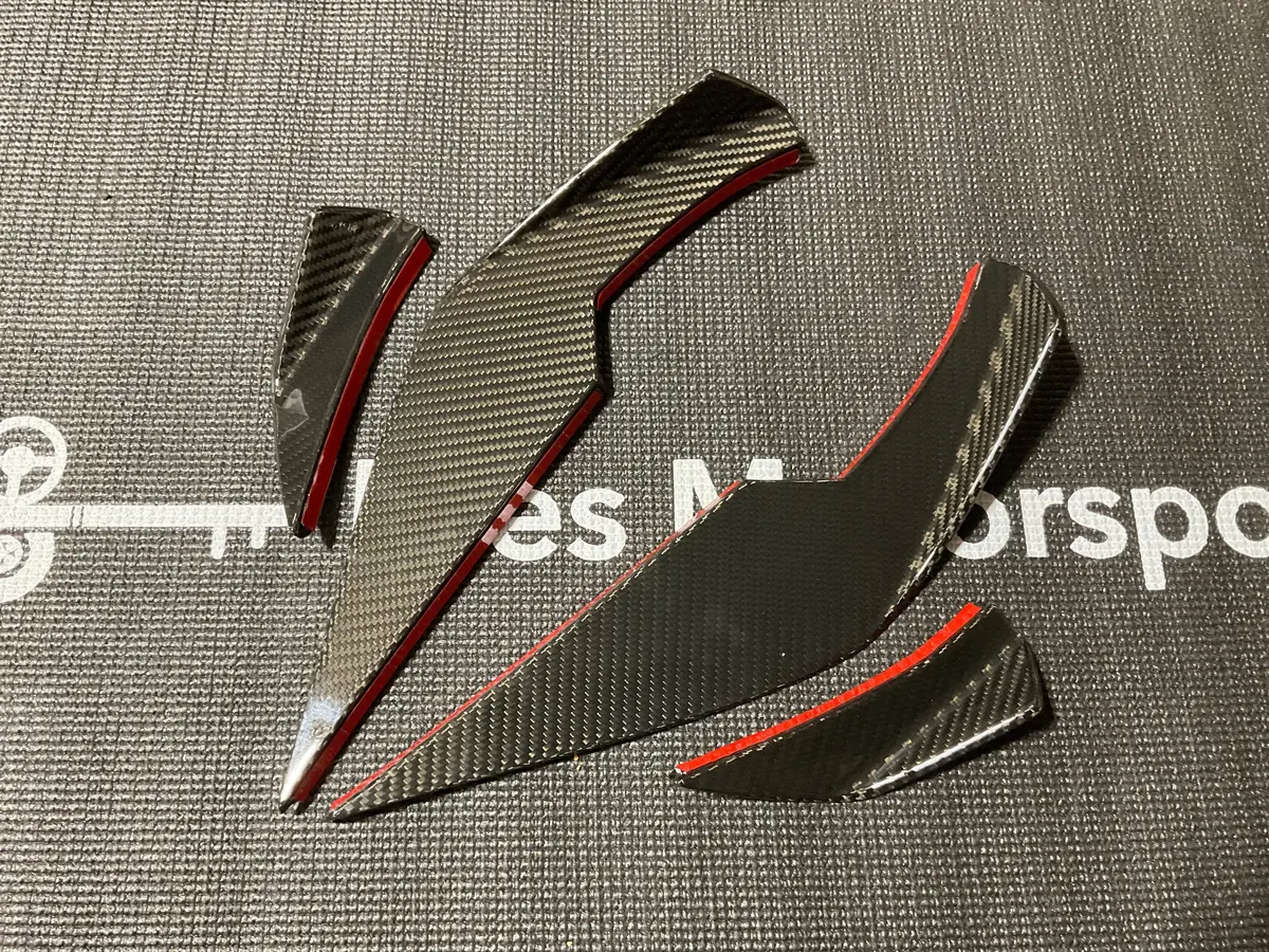 Open Box - Bmw G8x Vs Style Canards Dry Carbon Fiber (Gloss Finish) 1