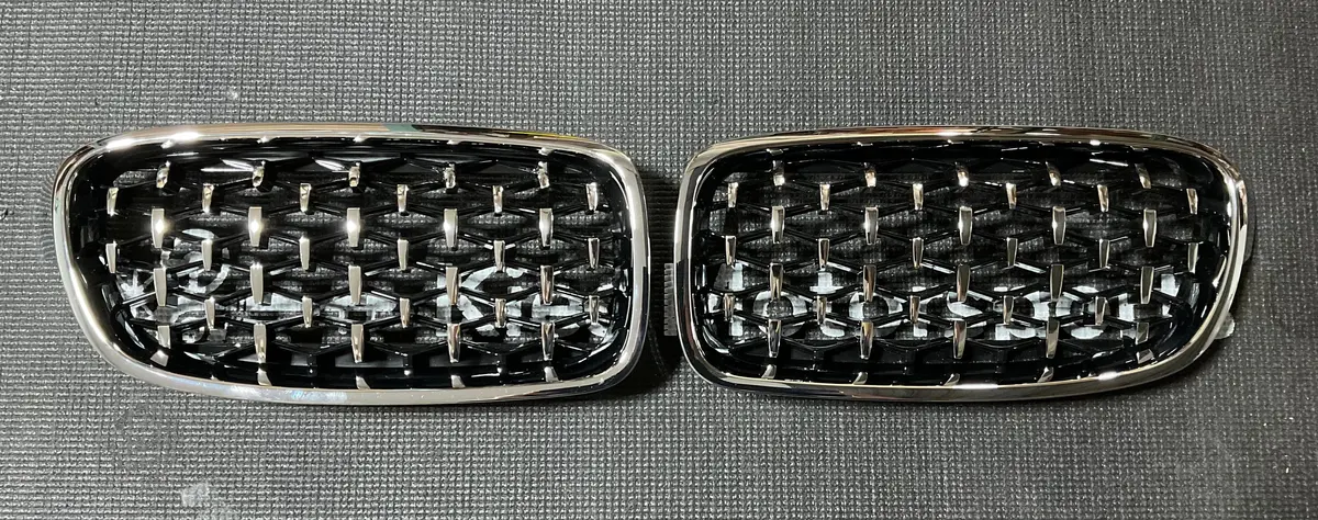 Open Box - F30 (G Style) Diamond Kidney Grill Replacement (Chrome) 1