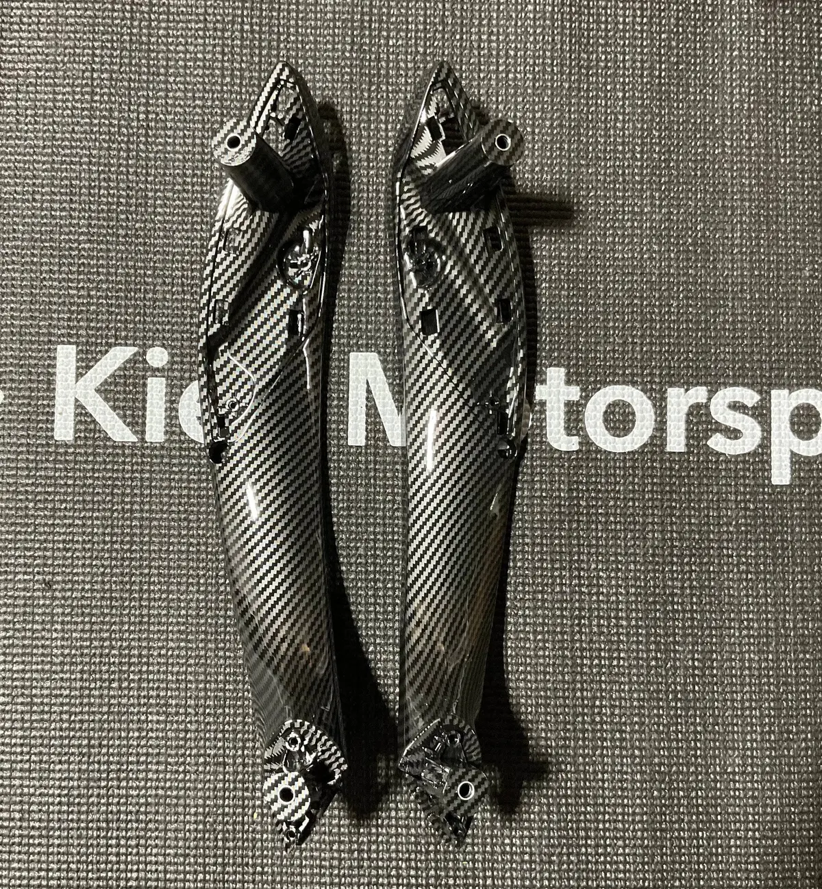 Open Box - Kies F32 Door Handles (Hydro-Dipped Carbon Fiber) 1
