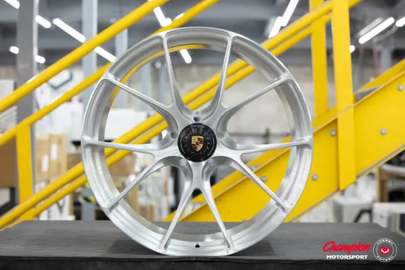 Vossen X Champion Rs74 21X13 / Et31 / Brushed Gloss Clear Wheel / Centerlock / 911 Gt3rs 992- Rear 1